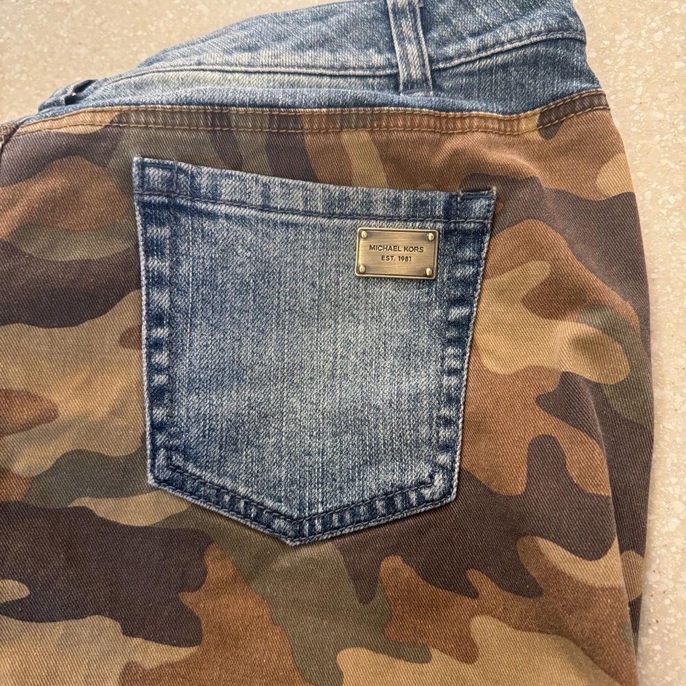 Michael Kors Denim Camo Skirt Sz 8 - Picture 3 of 7